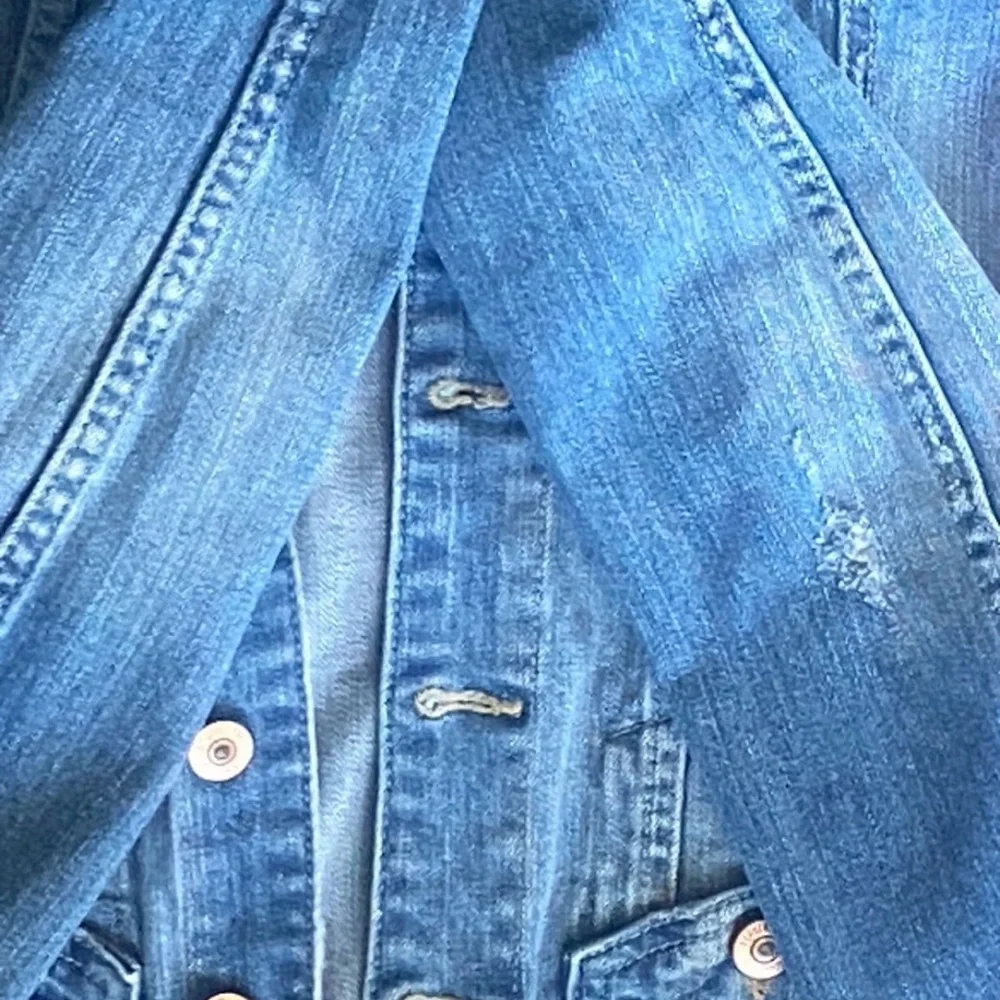 H&M Distressed Jean Jacket - Picture 5 of 8